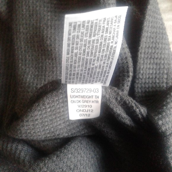 mens med.long sleeve t-shirt/sweater nwt old navy brand - Picture 4 of 8